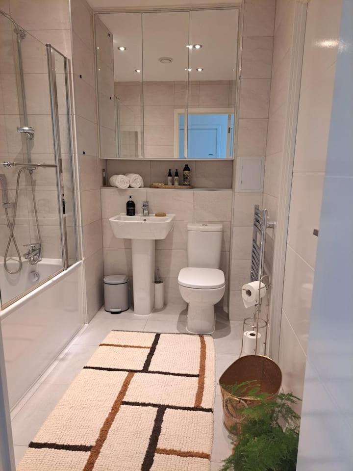 Cozy Double Room With Large En Suite Near Canary Wharf London With Amazing Views In A Shared Apartment 外观 照片