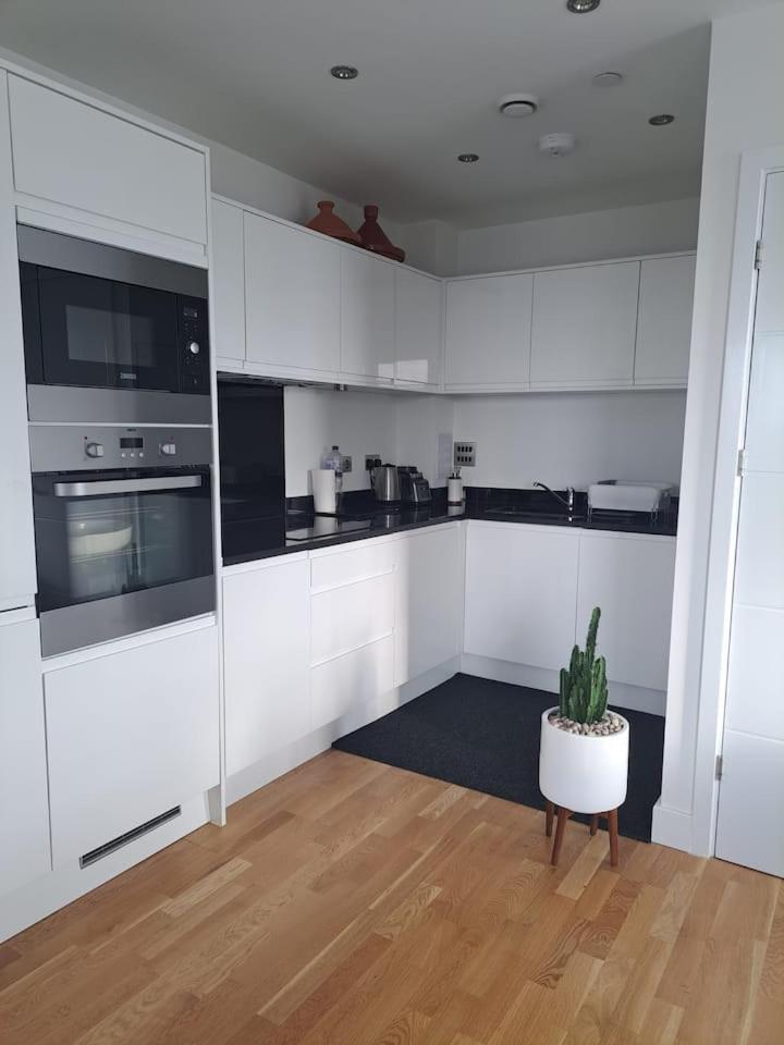 Cozy Double Room With Large En Suite Near Canary Wharf London With Amazing Views In A Shared Apartment 外观 照片
